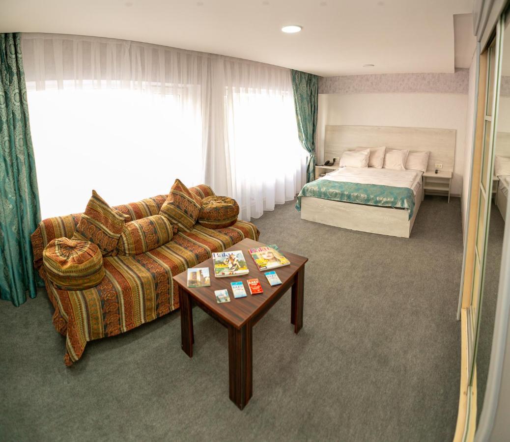 Bulvar Inn Баку Екстер'єр фото